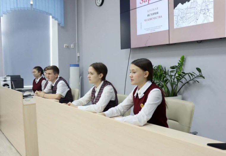 24 мая на базе Губернаторского лицея состоялось заседание читательского клуба.